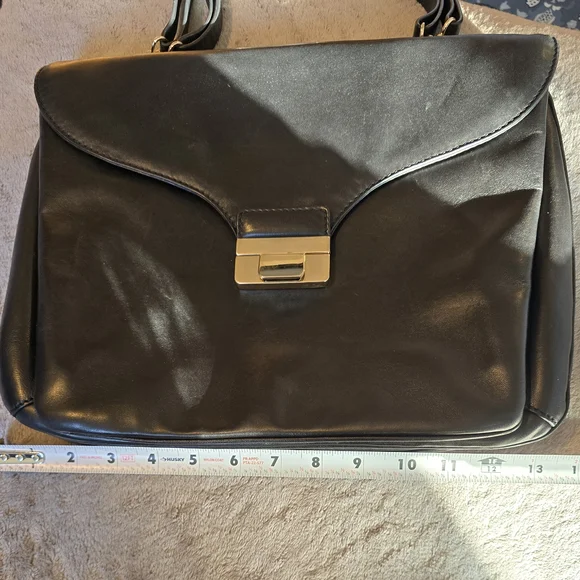 Valentino Garavani VINTAGE SATCHEL Black Leather Bag - Picture 3 of 16